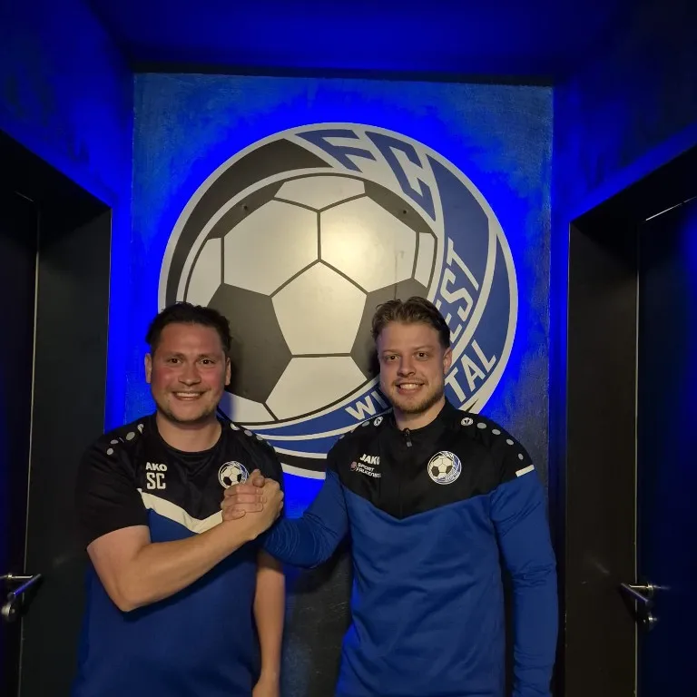 Sean Löpprich mit Teammanager Samet Caylak